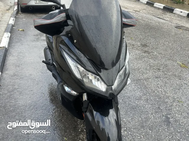 Kawasaki j300موديل 2017تسير 2020الفزبه ماشيه 15الف كيلو الفزبه جديدة للبيع عالكاش السعر 20الف