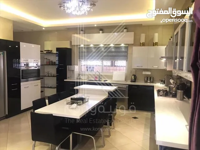 584m2 More than 6 bedrooms Villa for Sale in Amman Dabouq