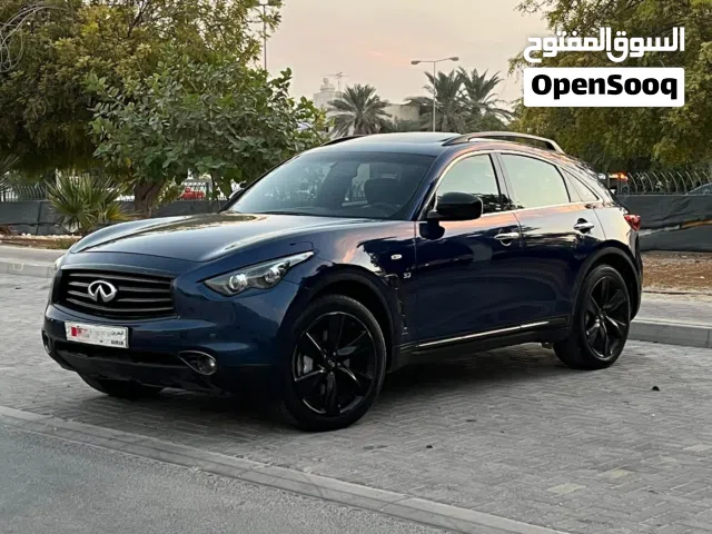 INFINITI QX70S