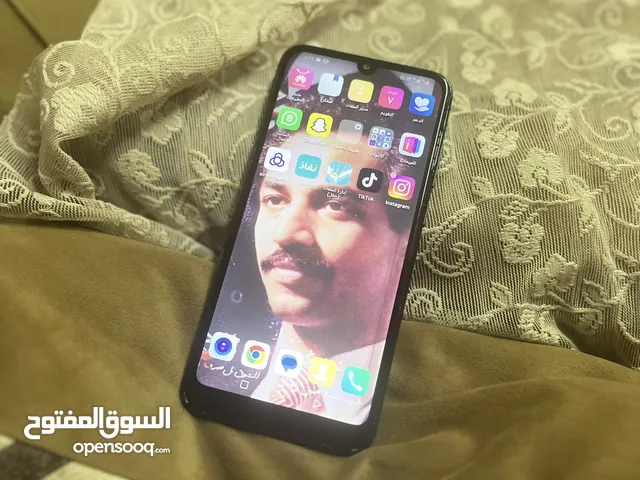 Huawei Y6 32 GB in Al Riyadh