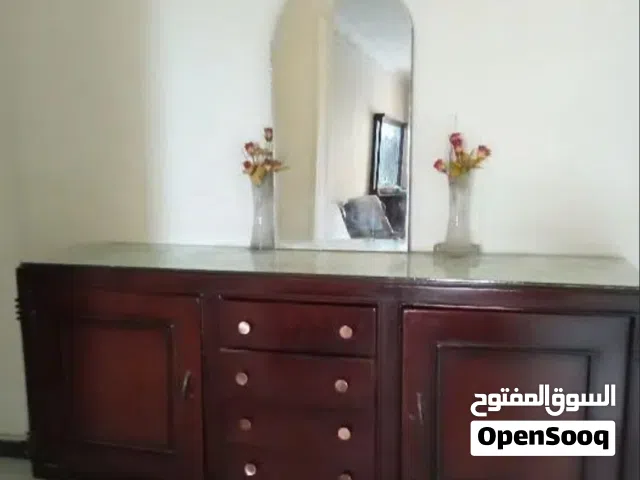 بوفيه خشب زان بحاله ممتازه