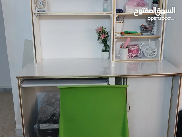 طاولة مكتبية للبيع في طبربور