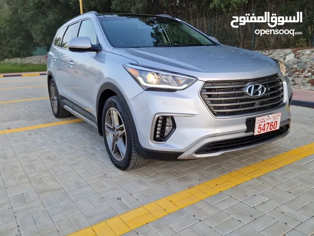 Hyundai Grand Santa Fe 2019 in Sharjah