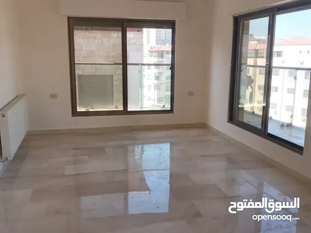25549 للبيع شقة في الرابية ش المدينة المنورة ط اخير مع روف 3 غرف 1ماستر 3حمامات