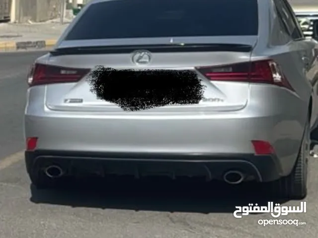 لكزس IS200t موديل 2016 وارد امريكا صالون سيدان