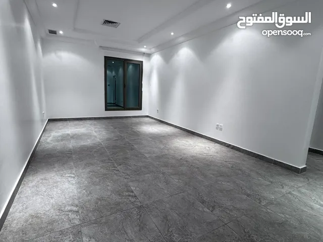 للإيجار شقة غير مفروشة بالعقيلة 3 غرف