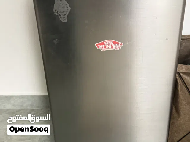 ثلاجة صغيره