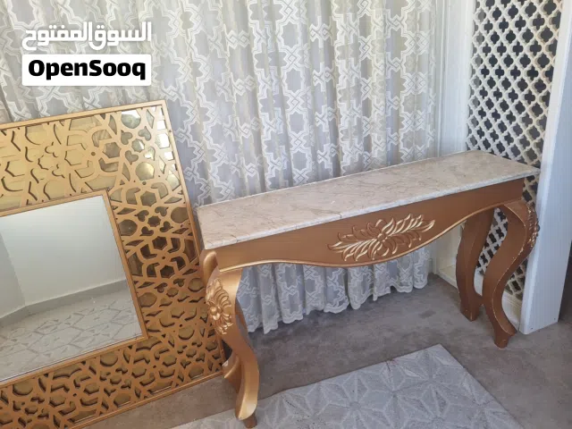 طاولة مدخل