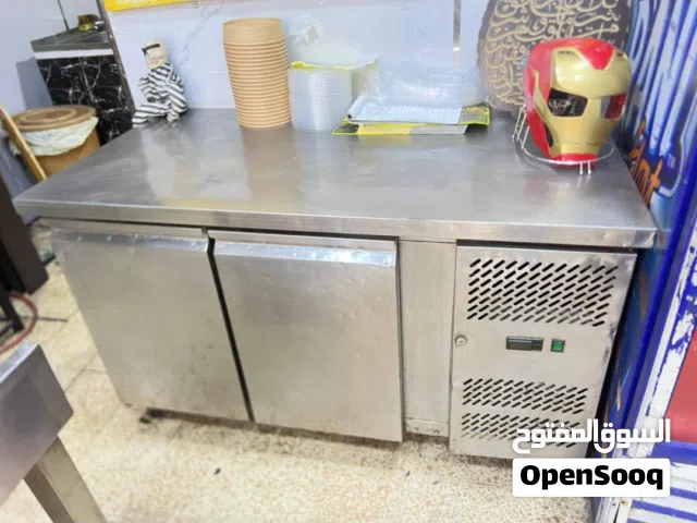ثلاجه مطعم عرض