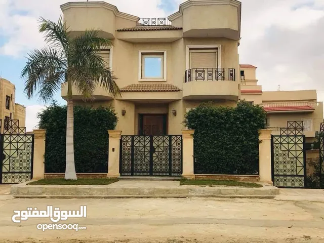 620 m2 More than 6 bedrooms Villa for Sale in Cairo New October