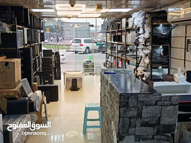 محل لابتوب وكمبيوتر جاهز للاستثمار للبيع shop for sale laptops and desktop in indistry 5