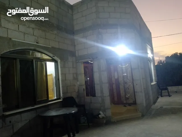350 m2 More than 6 bedrooms Townhouse for Sale in Mafraq Al-Khalidya
