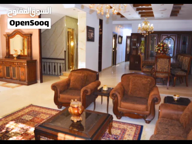 640 m2 More than 6 bedrooms Townhouse for Sale in Amman Dabouq