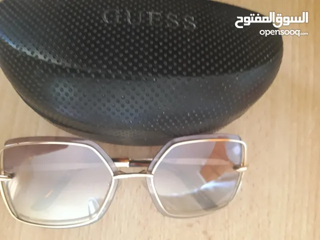 ماركة Guess