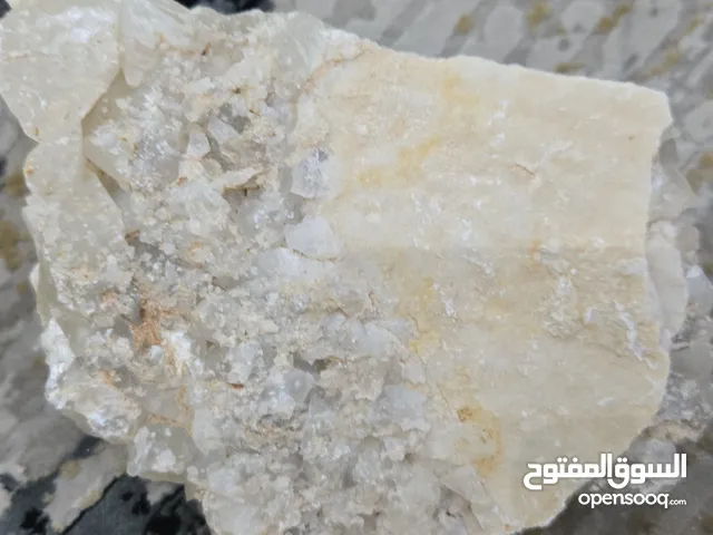 Quartz with limestone from jebal hafeet