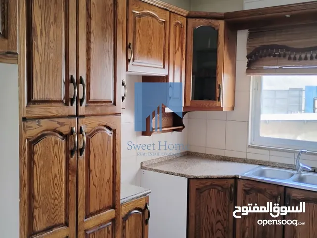 شقة أرضية فاخرة للبيع في الجاردنز - خلف جريدة الرأي 185م مع ترسات 110م تشطيب سوبر ديلوكس
