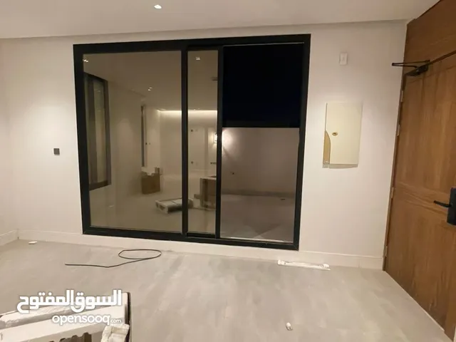 176 m2 3 Bedrooms Apartments for Rent in Al Riyadh Al Malqa