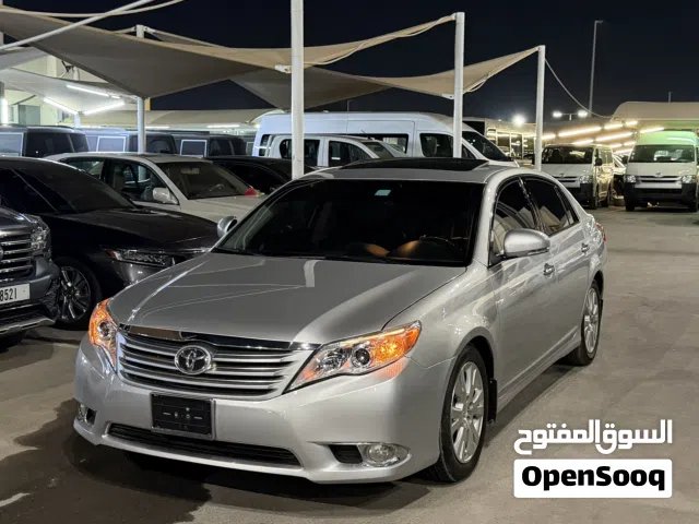 2011 تويوتا افالون Limited