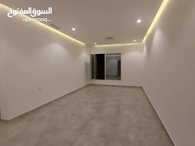 250m2 4 Bedrooms Apartments for Rent in Hawally Salwa