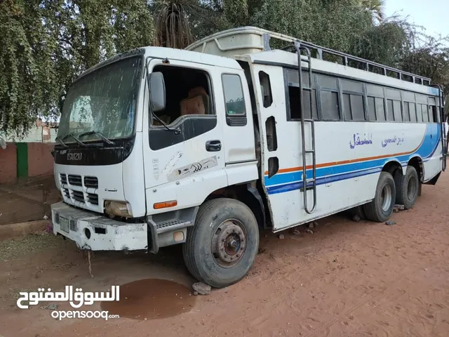 باص ايسوزو 2006