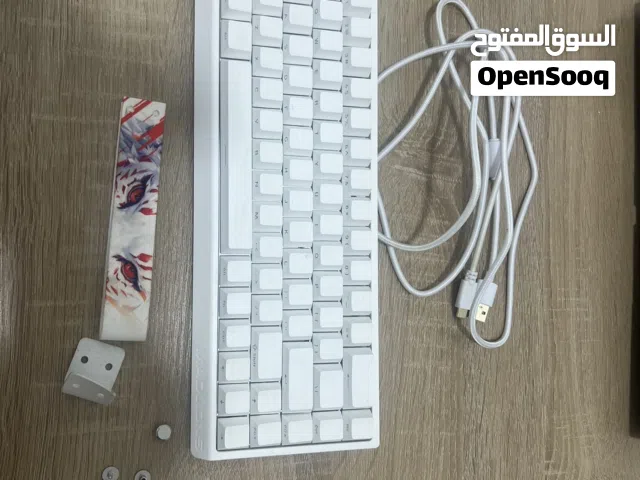 كيبوردات مستعملة قليلة جدا
