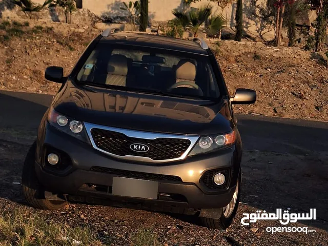 كيا اسورتاج عائليه 8 راكب موديل 2012