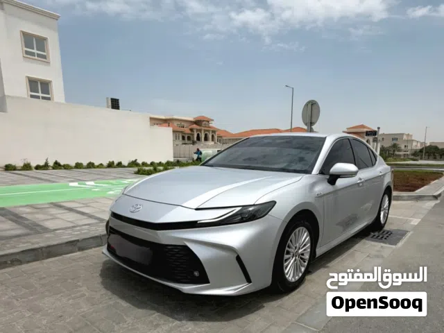 2025 Toyota Camry E HEV