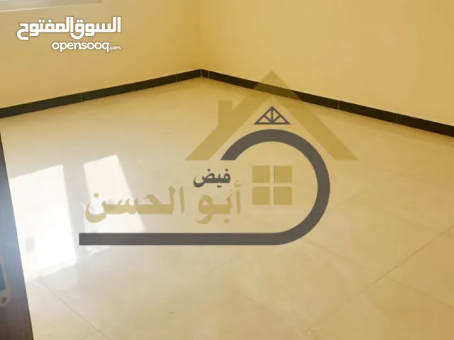 شقة سكنية للايجار في مجمع الامل 3 √