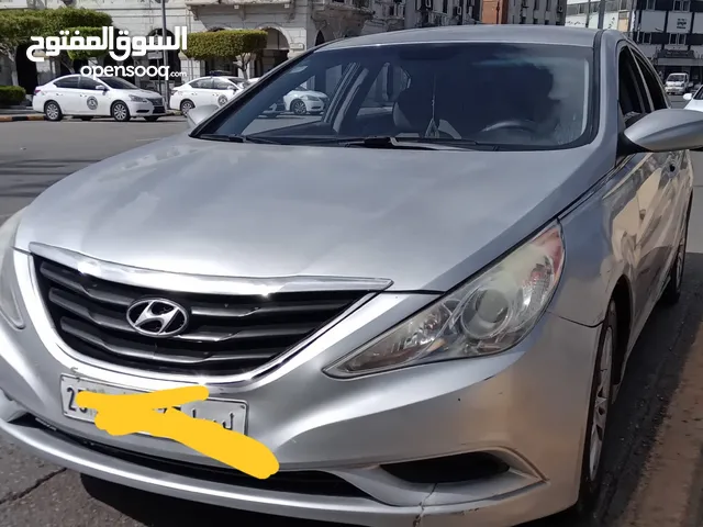 Hyundai Sonata Standard in Tripoli