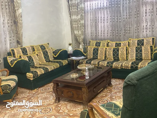 طقم كنب مكون من 8مقاعد