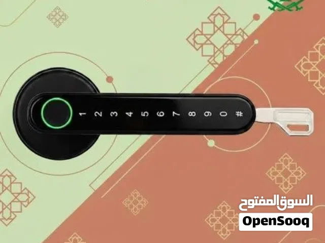 ودّعي المفاتيح... وادخلي عالم الذكاء والأمان!   قفل الباب الذكي مش بس قفل... هذا راحة + أمان + ف