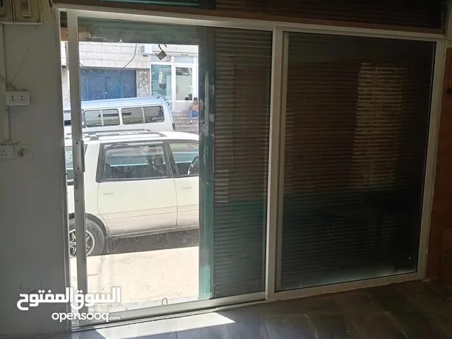 باب المنيوم محل تجاري