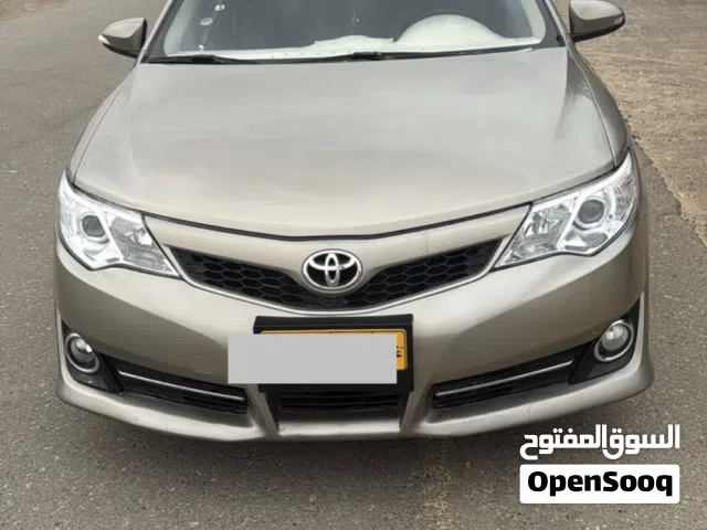 2012 تويوتا كامري SE