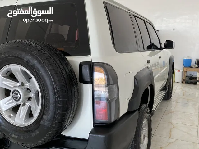 Nissan Patrol 2015 in Al Dhahirah
