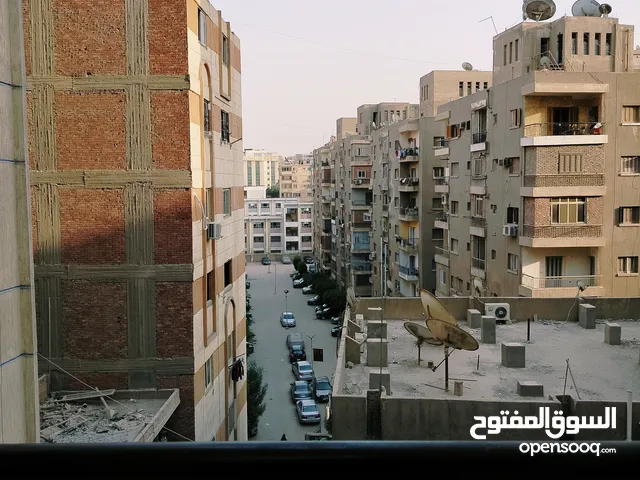 175 m2 3 Bedrooms Apartments for Sale in Giza Faisal