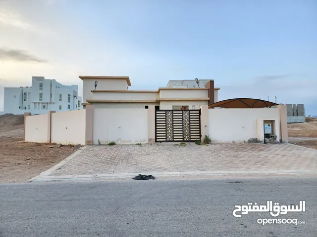 275 m2 3 Bedrooms Townhouse for Sale in Dhofar Salala