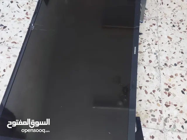شاشة سامسونج قياس 32 شاشة مكسورة