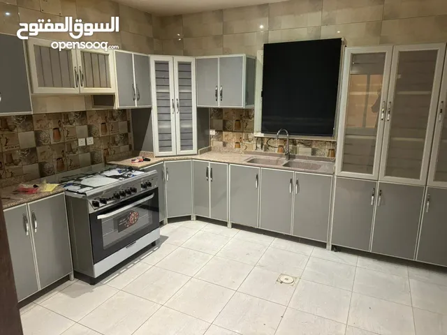 184 m2 4 Bedrooms Apartments for Rent in Al Riyadh Al Yasmin