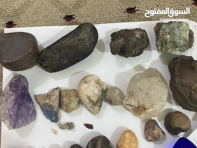احجار كريمه خام