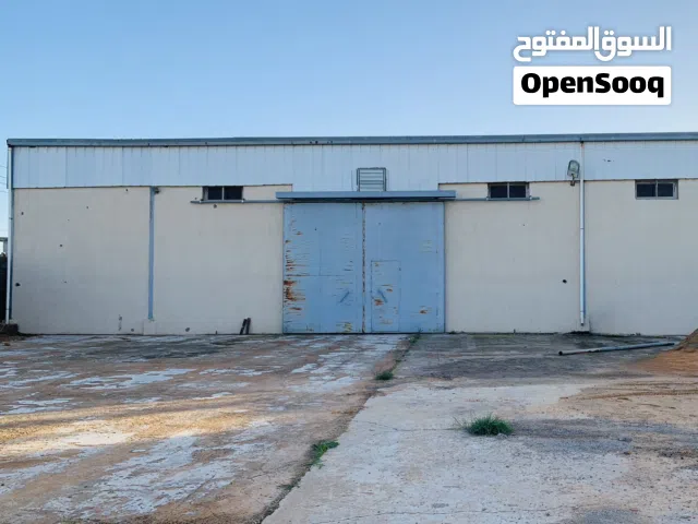 هنقر للإيجار في النجيلة .