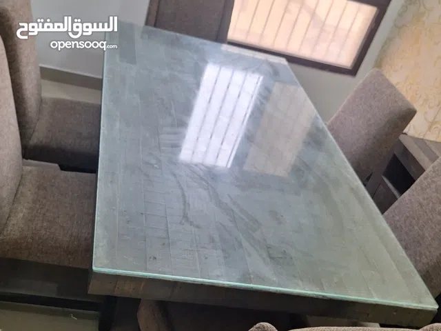 للبيع طاولة طعام