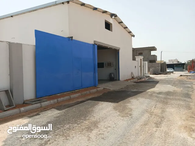 هنقر سقف سندوتش للايجار يصلح ورش تصنيع تخزين في عين زارة اربعة شوارع عليوي