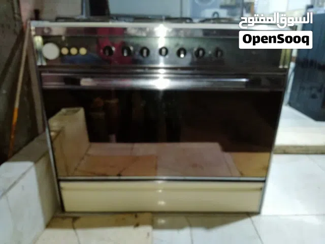 بوتجاز يونيفرسال 5 عيون بحالة ممتازة مقاس 60 في 90