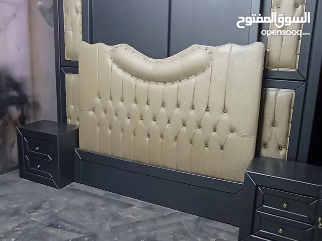غرفه نوم بحال الجديد لون مميز بالاضافه التنجيد.لون جميل السعر نهائى