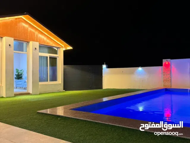2 Bedrooms Chalet for Rent in Al Sharqiya Ja'alan Bani Bu Ali