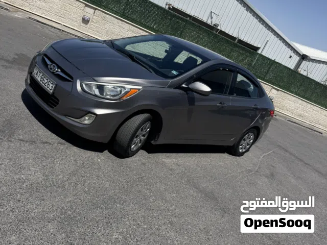 2017 هيونداي اكسنت GL