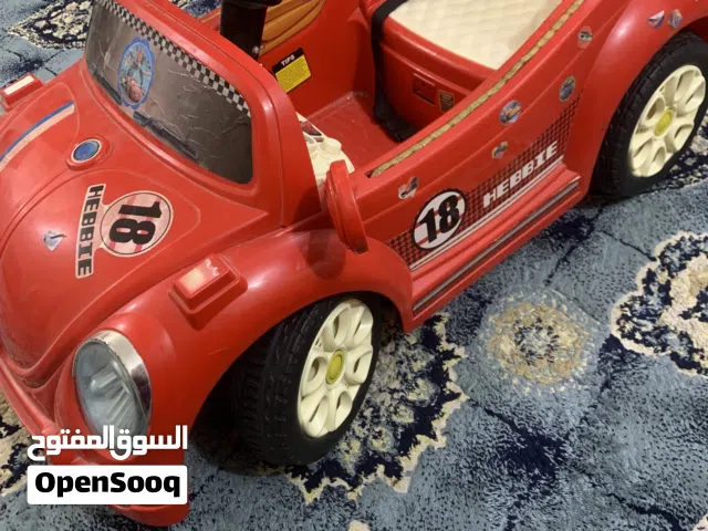 سيارة اطفال