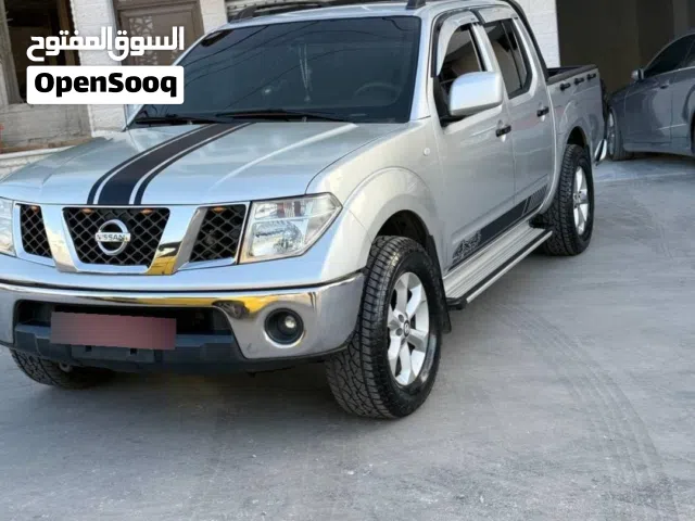 2015 نيسان نافارا SE