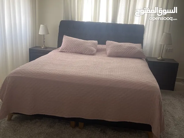 غرفة نوم للبيع مع الفرشة نوعيه ممتازه