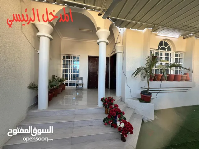 359m2 3 Bedrooms Townhouse for Sale in Al Batinah Al Masnaah